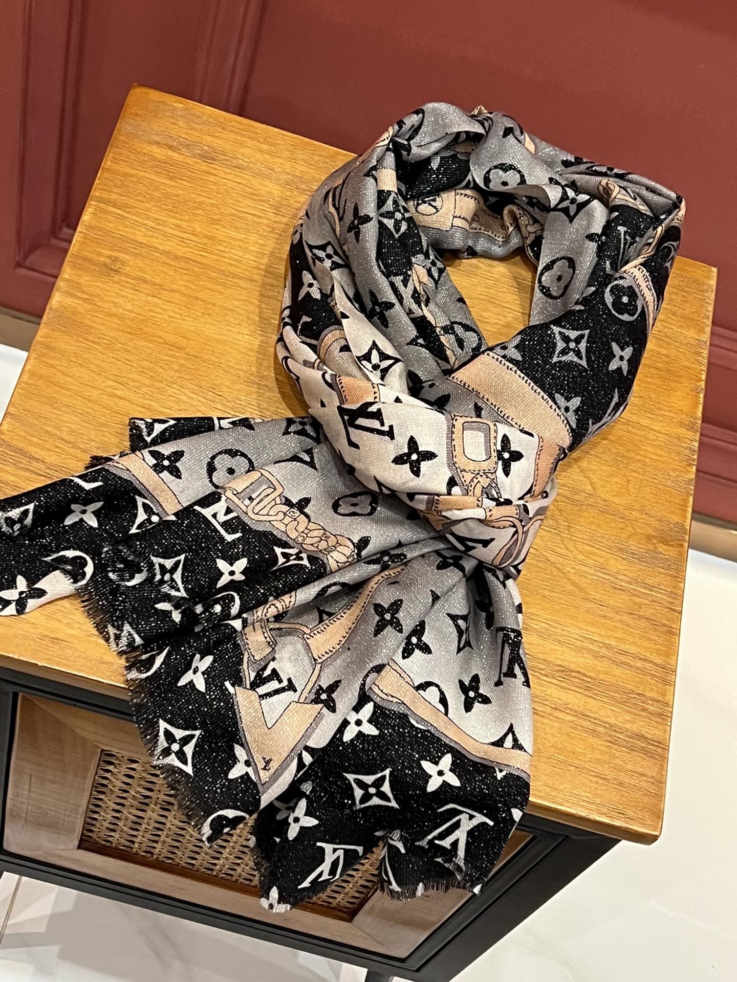 Louis Vuitton Scarf